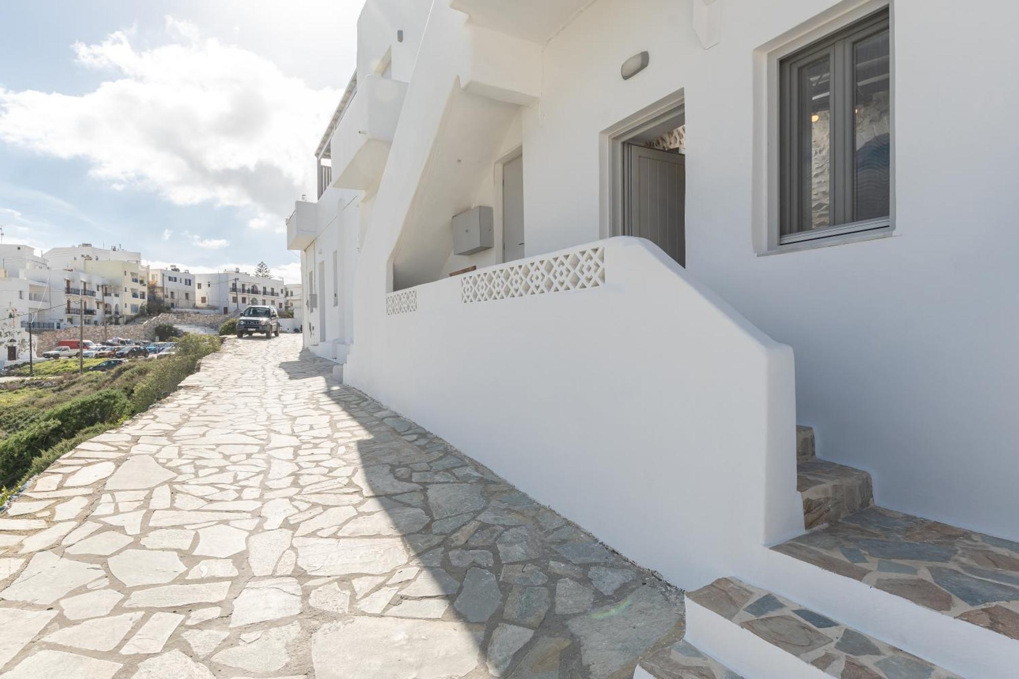 The White Stone House Apartment Naxos City Екстериор снимка