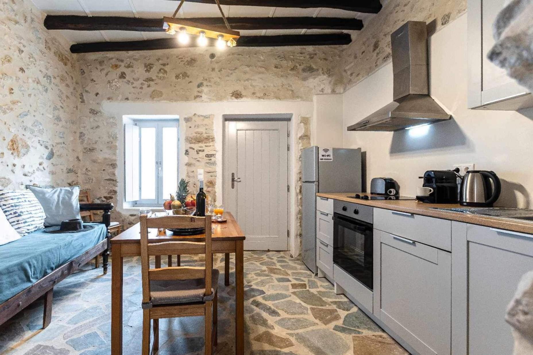 The White Stone House Apartment Naxos City Екстериор снимка